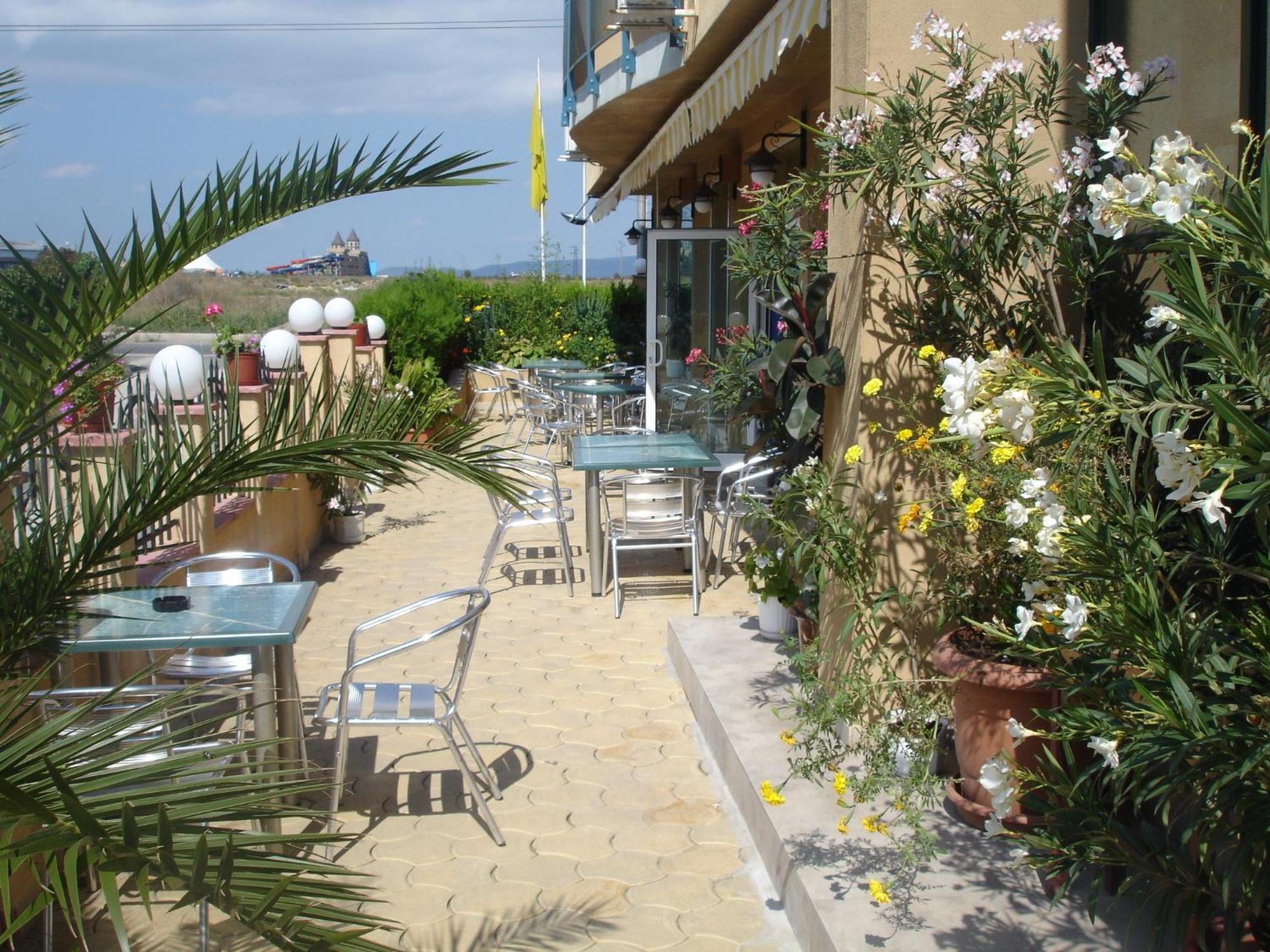 Hotel Riviera Ravda Bagian luar foto